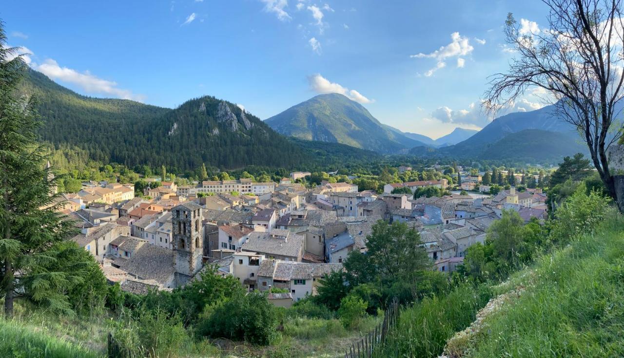Camping Calme Et Nature Castellane Exteriör bild
