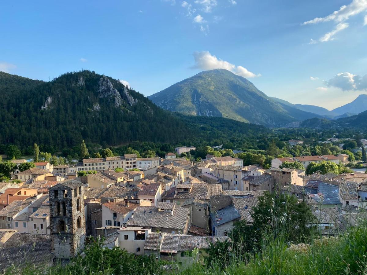 Camping Calme Et Nature Castellane Exteriör bild