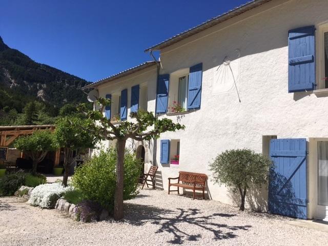 Camping Calme Et Nature Castellane Exteriör bild